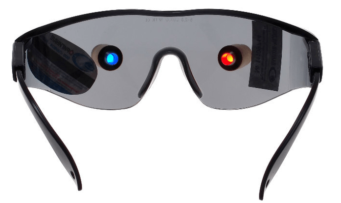 Okulary trenerskie z emiterami LED poprawiającymi widzenie
